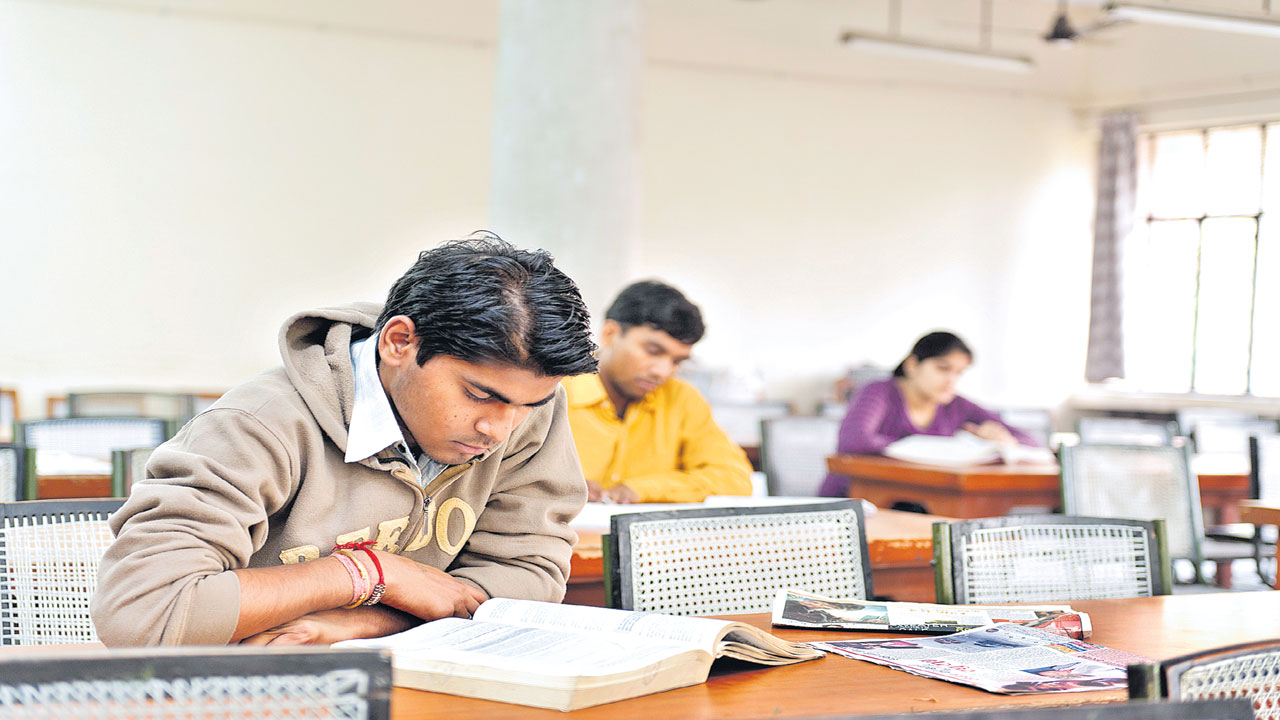 నిరుద్యోగుల కోసం ‘ఎయింకాం’ యాప్‌