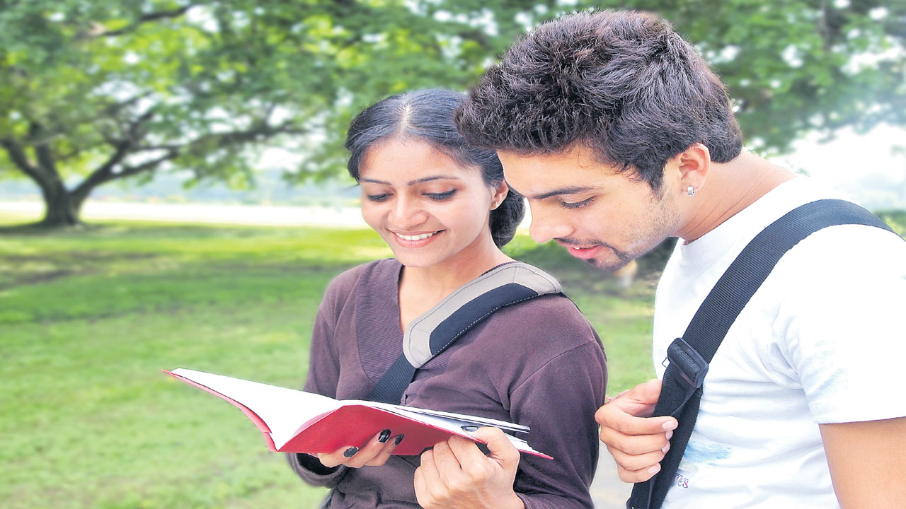 NIOలో ప్రాజెక్ట్‌ అసోసియేట్స్‌