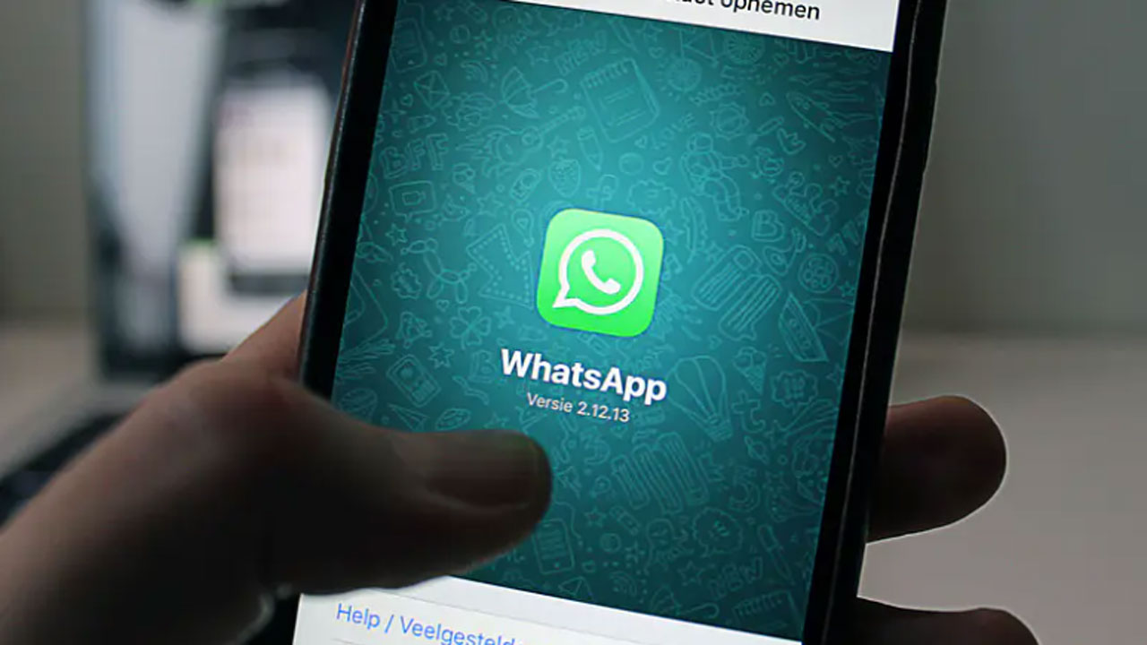 WhatsApp: నిలిచిపోయిన వాట్సాప్ సేవలు.. ఒక్క గంటకు సంస్థకు ఎంత నష్టం వస్తుందంటే.. 