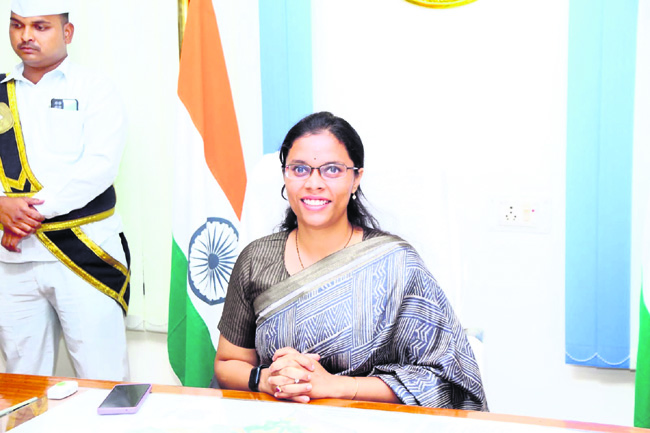 బాధ్యతలు స్వీకరించిన అదనపు కలెక్టర్‌ | Additional Collector assumed charge