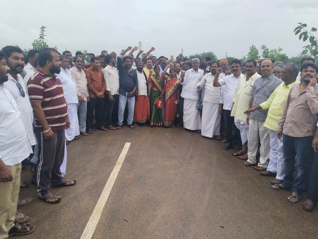 రమేశ్‌రెడ్డిపై పెట్టిన అక్రమ కేసు ఎత్తివేయాలి | The illegal case ...