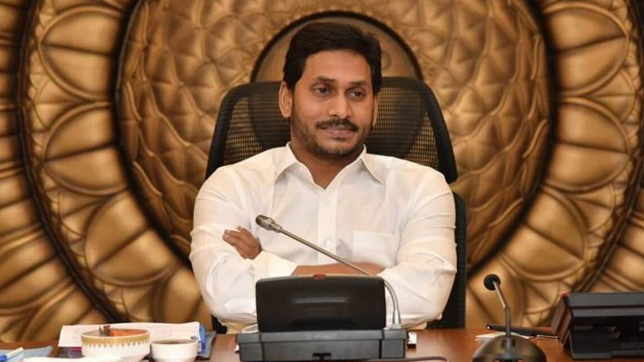 CM Jagan: శబరిమల బస్సు ప్రమాదంపై సీఎం జగన్ ఆరా