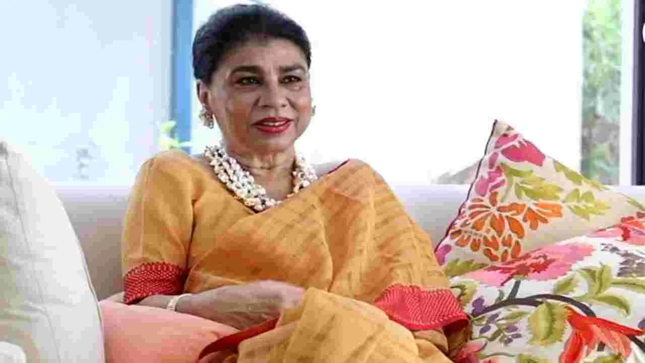 Smita Prabhakar: యూఏఈ ఆర్ట్ వరల్డ్‌లో 42ఏళ్ల ప్రస్థానం.. భారతీయురాలి ప్రతిభకు అరబ్ దేశం సలాం 