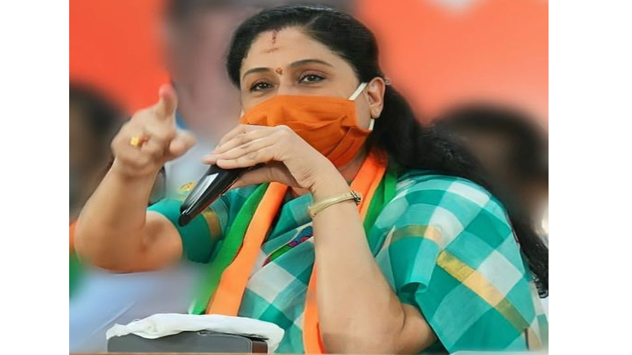 Vijayashanthi: మాట మార్చడం, మడమ తిప్పడం కేసీఆర్‌కి వెన్నతో పెట్టిన విద్య