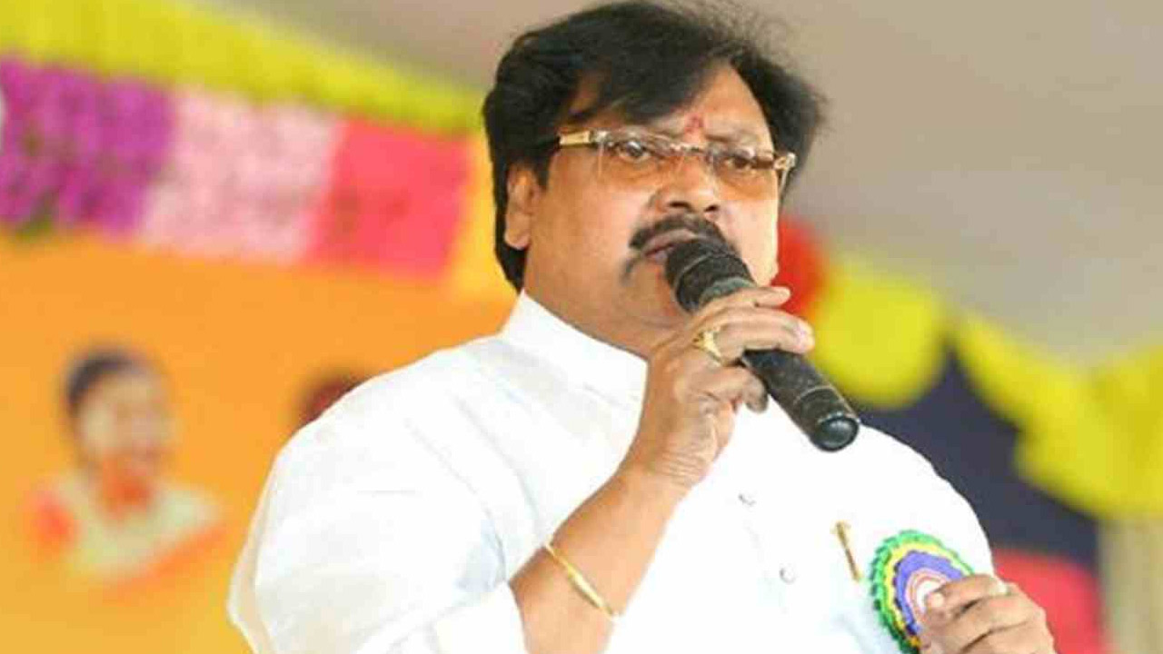 VARLA RAMAIAH : ప్రతిపక్ష నేత భద్రతను పట్టించుకోరా?: వర్ల 