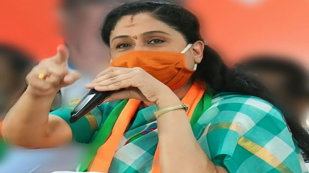 Vijayashanthi: మాట మార్చడం, మడమ తిప్పడం కేసీఆర్‌కు వెన్నతో పెట్టిన విద్య 