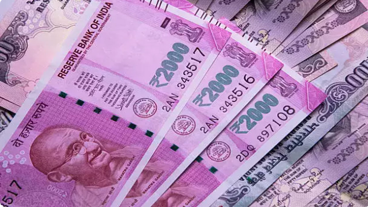 Rs 2000 Currency Notes: రూ.2000 నోట్లు ఏమైపోయాయ్.. అసలెందుకు కొత్తవి ముద్రించడం లేదంటే..!