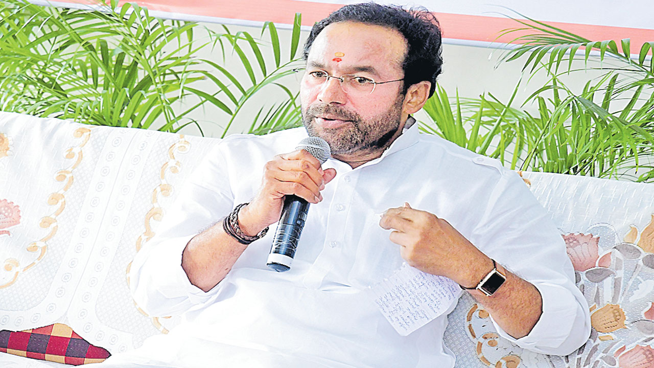 Ksr Reddy kishanreddy: అది కిరాయి ఆర్టిస్టుల వీడియో | kishanreddy fires on cm kcr ...