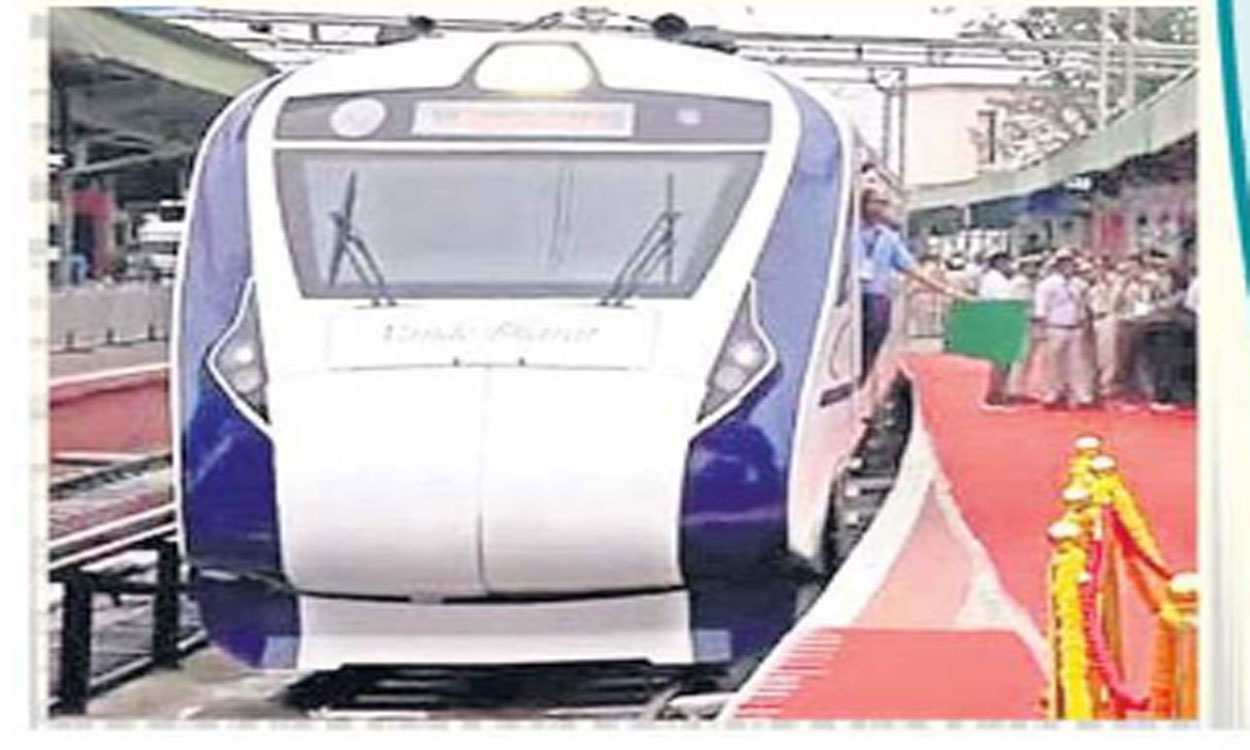 Vande Bharat: ప్రత్యేక ఆకర్షణగా నిలిచిన వందే భారత్‌ 