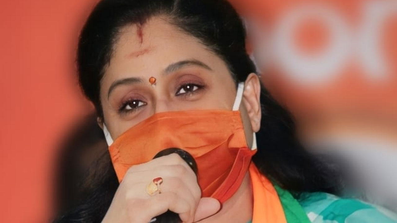 Vijayashanti: మోదీ రాకను కమ్యూనిస్టులు వ్యతిరేకించడం విడ్డూరాల్లో కెల్లా విడ్డూరం