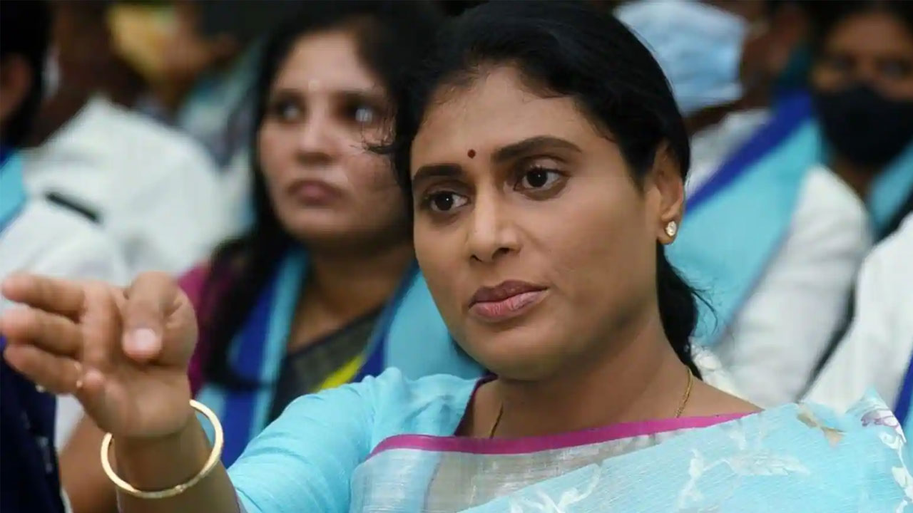 YS Sharmila: అత్యాచారాలలో నంబర్ 1 తెలంగాణ