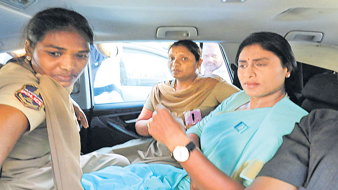 Sharmila Arrest :  షర్మిల అరెస్టు