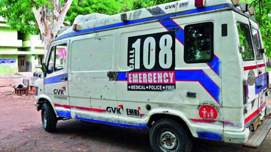  ambulance: 108 అంబులెన్స్‌లో మహిళ ప్రసవం