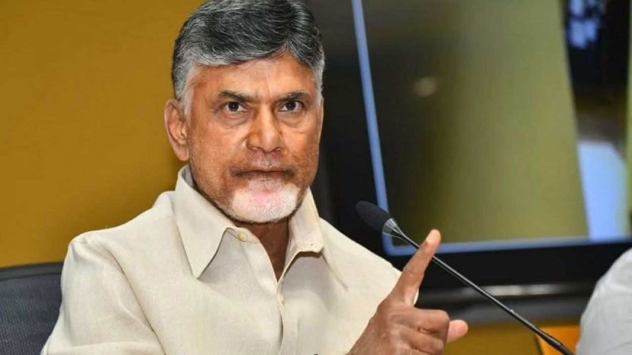 Chandrababu: సంక్షేమ కార్యక్రమాలు కొనసాగిస్తాం.. జగన్‌ ఇచ్చేది 10.. దోచేది 100 