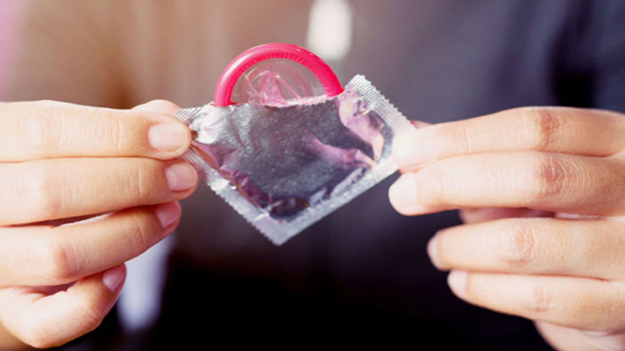 Free Condoms: 18-25ఏళ్ల యువతకు కండోమ్‌లు ఫ్రీ.. దేశాధ్యక్షుడి ప్రకటన!