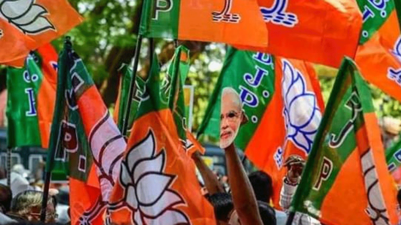 Gujarat Results : బీజేపీ 2002 నాటి  రికార్డును చెరిపేయబోతోందా?