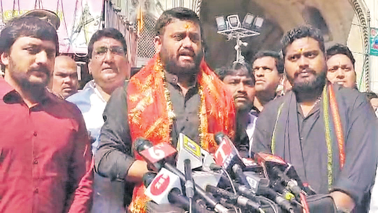 Rohit Reddy: బండి ముఖం చాటేశారు | MLA Rohit Reddy fires on bandi sanjay