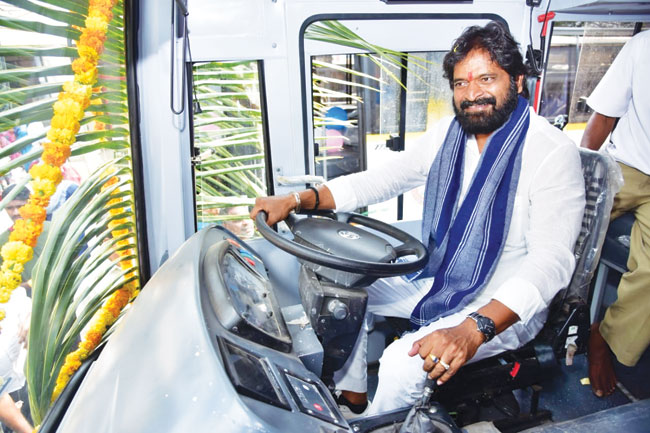 Driver Chinna Reddy డ్రైవర్ శీనన్న | The driver is Shinanna