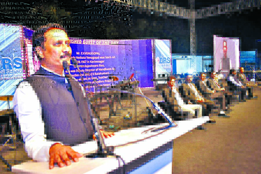 ప్రాథమిక హక్కులను ప్రతీ విద్యార్థి తెలుసుకోవాలి