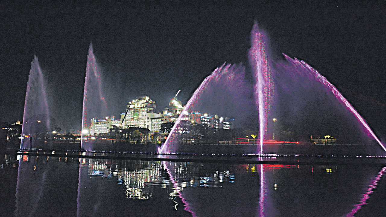 Hussain Sagar: సాగర తీరాన   స్వరజల్లులే