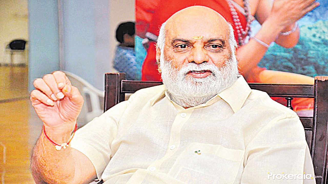 Director K. Raghavendra Rao :  ప్రతిభావంతుల అన్వేషణలో..