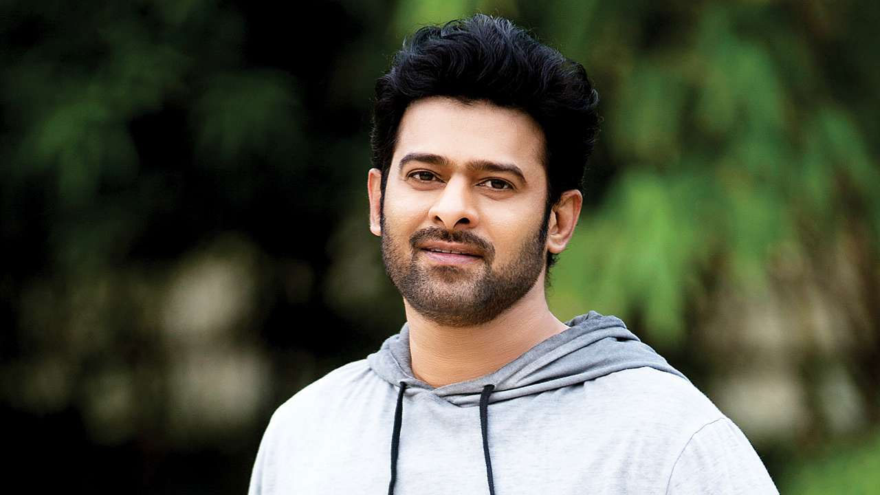 Prabhas: బాలీవుడ్ స్టార్ డైరెక్టర్‌తో సినిమా చేయనున్న రెబల్ స్టార్!