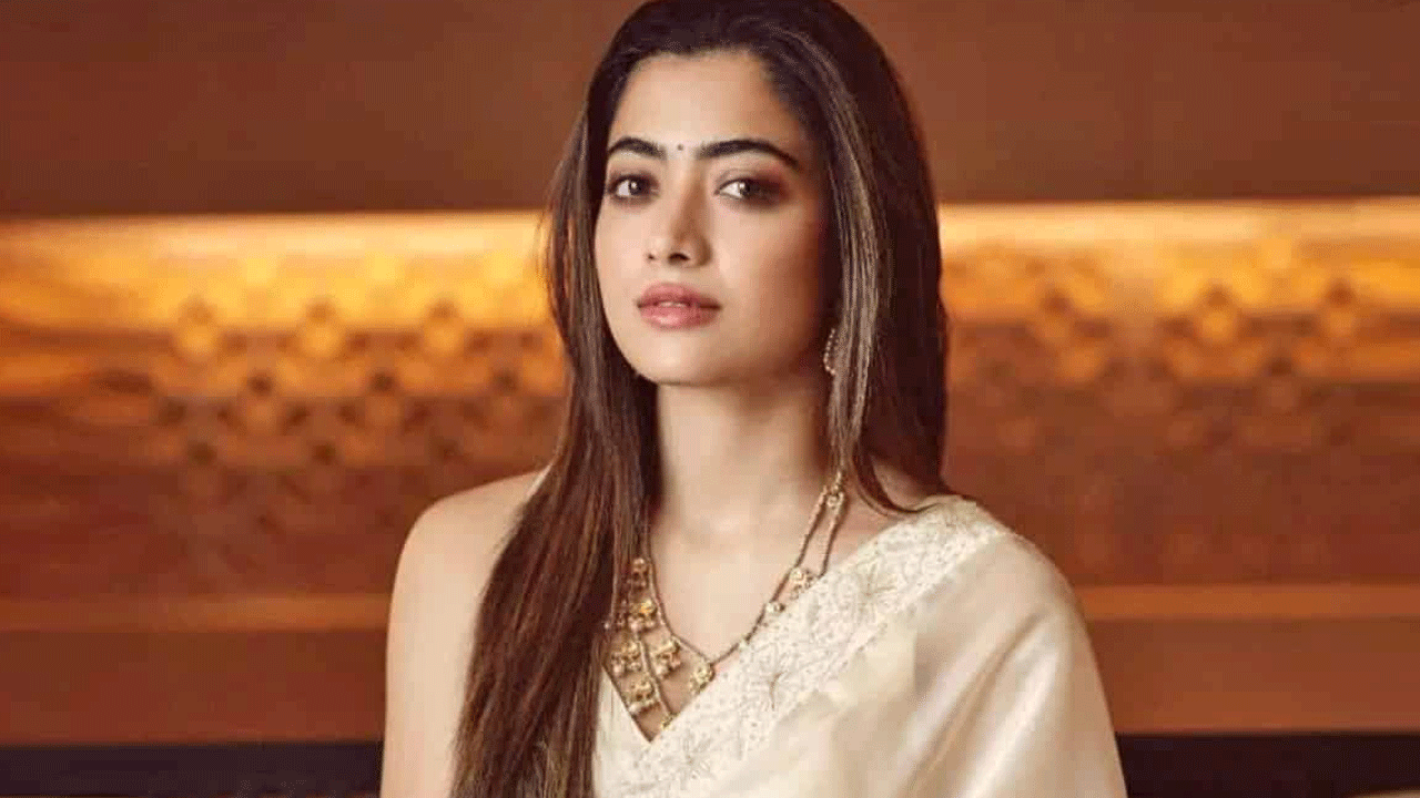 Rashmika Mandanna: ఆ డైరెక్టర్‌తో ముచ్చటగా మూడోసారి! | Rashmika Mandanna  working with that director third time jay