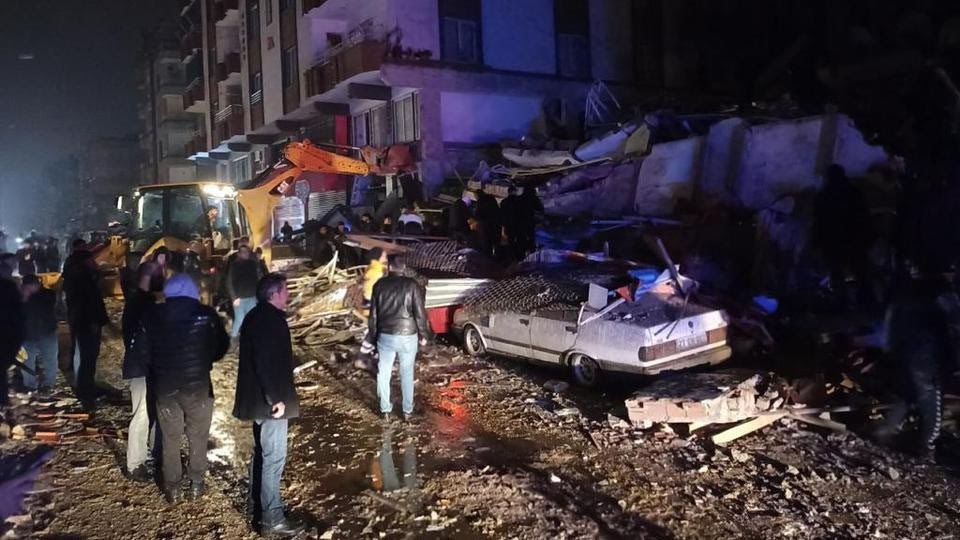 Turkey Syria Earthquake: టర్కీ, సిరియాలో భూకంపం మిగిల్చిన విషాదం.. హృదయవిదారక దృశ్యాలివి.. 