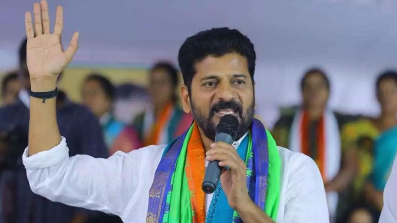 Revanth Reddy: ఉత్తమ్‌కు వ్యతిరేకంగా పోస్ట్‌లు పెట్టారని సీపీ ఎలా చెప్తారు?