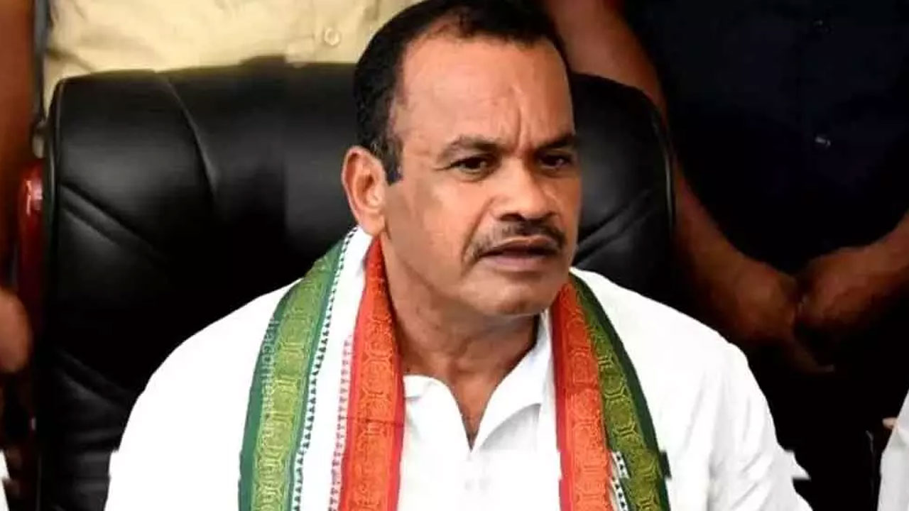 Komatireddy Venkat Reddy: గాంధీభవన్‌కు కోమటిరెడ్డి 