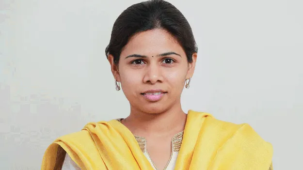 Bhuma Akhila Priya: ఇలాంటి నీచపు పనులకు పాల్పడొద్దు.. వారికి భూమా అఖిలప్రియ స్ట్రాంగ్ వార్నింగ్