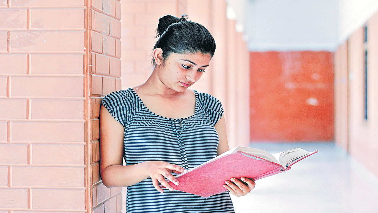 Competitive Exams: రాష్ట్రపతి విచక్షణాధికారాలు ఇవే!