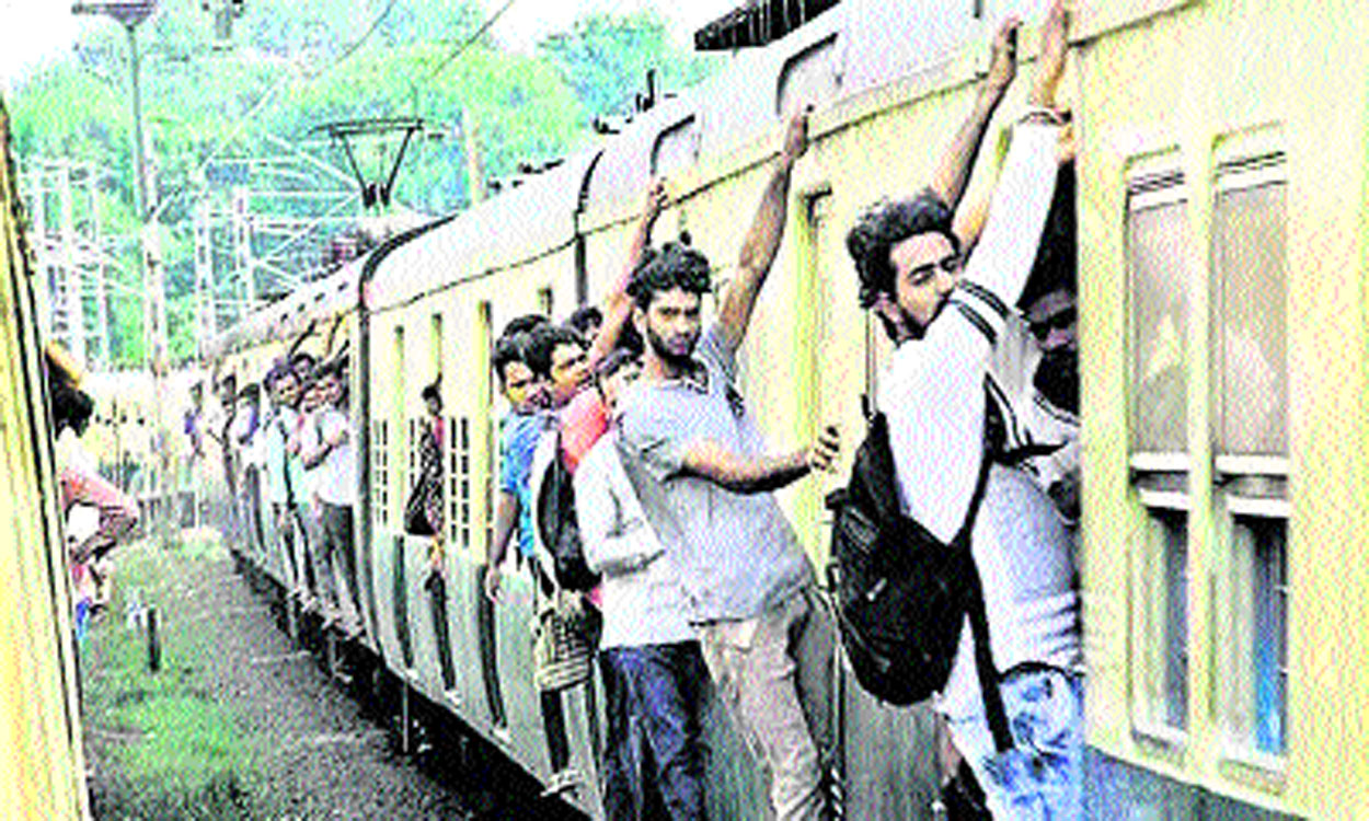 Suburban trains: 12 బోగీలతో సబర్బన్‌ రైళ్లు