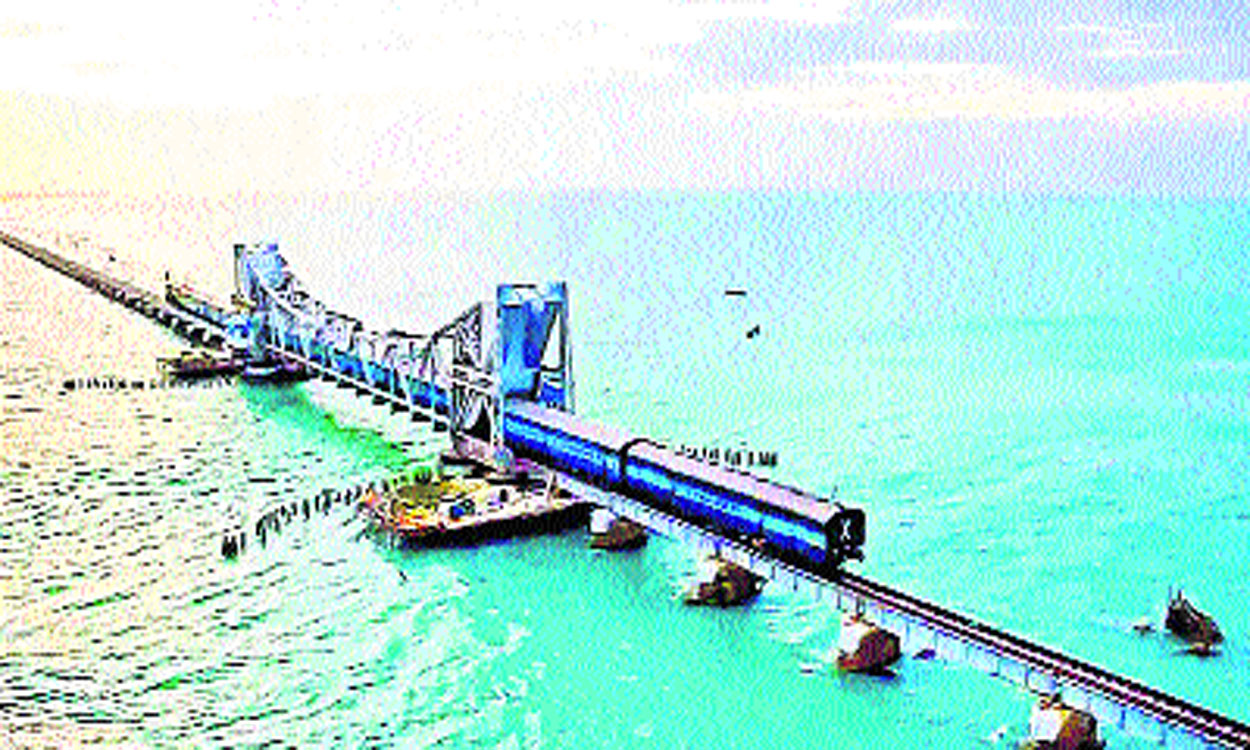 Pamban Bridge: 10వరకు పాంబన్‌పై రైళ్ల రాకపోకలు బంద్‌