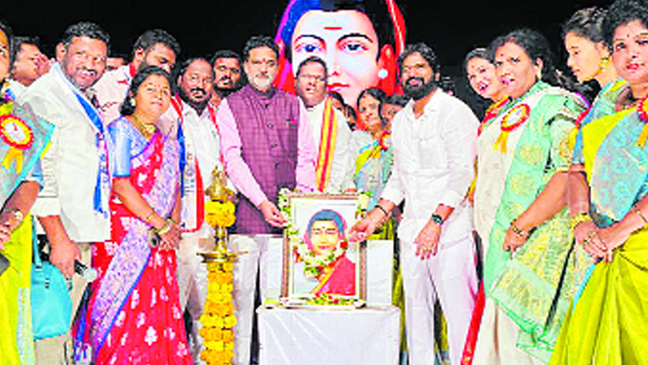 మహనీయురాలు సావిత్రిబాయి పూలే