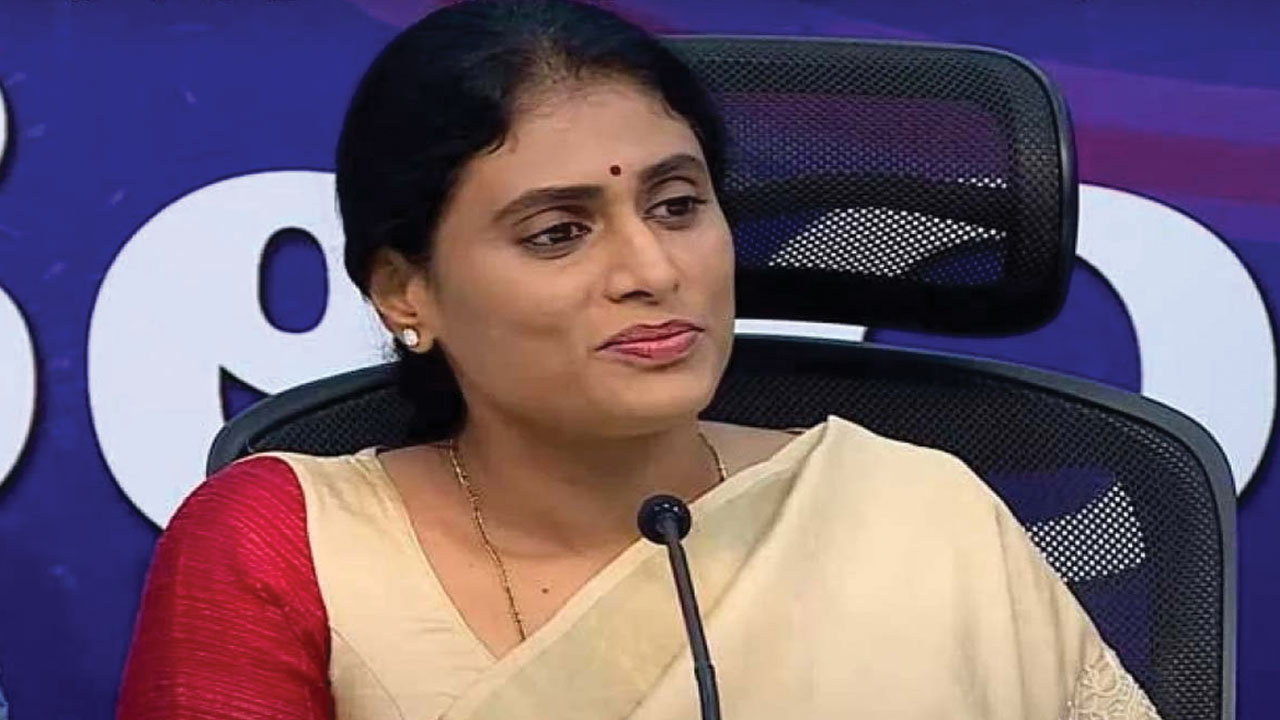 ఆరోగ్యశ్రీని కోమాలోకి నెట్టిన కేసీఆర్: షర్మిల
