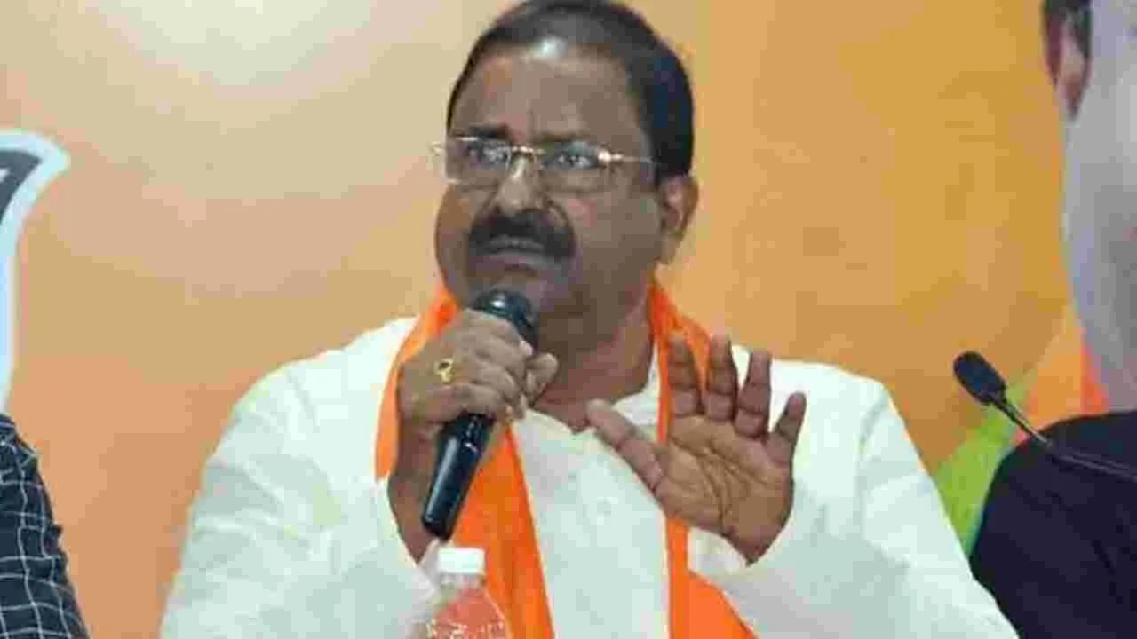 Somu Veerraju: జగన్‌ నీ విధానం మార్చుకో..  సోము వీర్రాజు స్ట్రాంగ్ వార్నింగ్