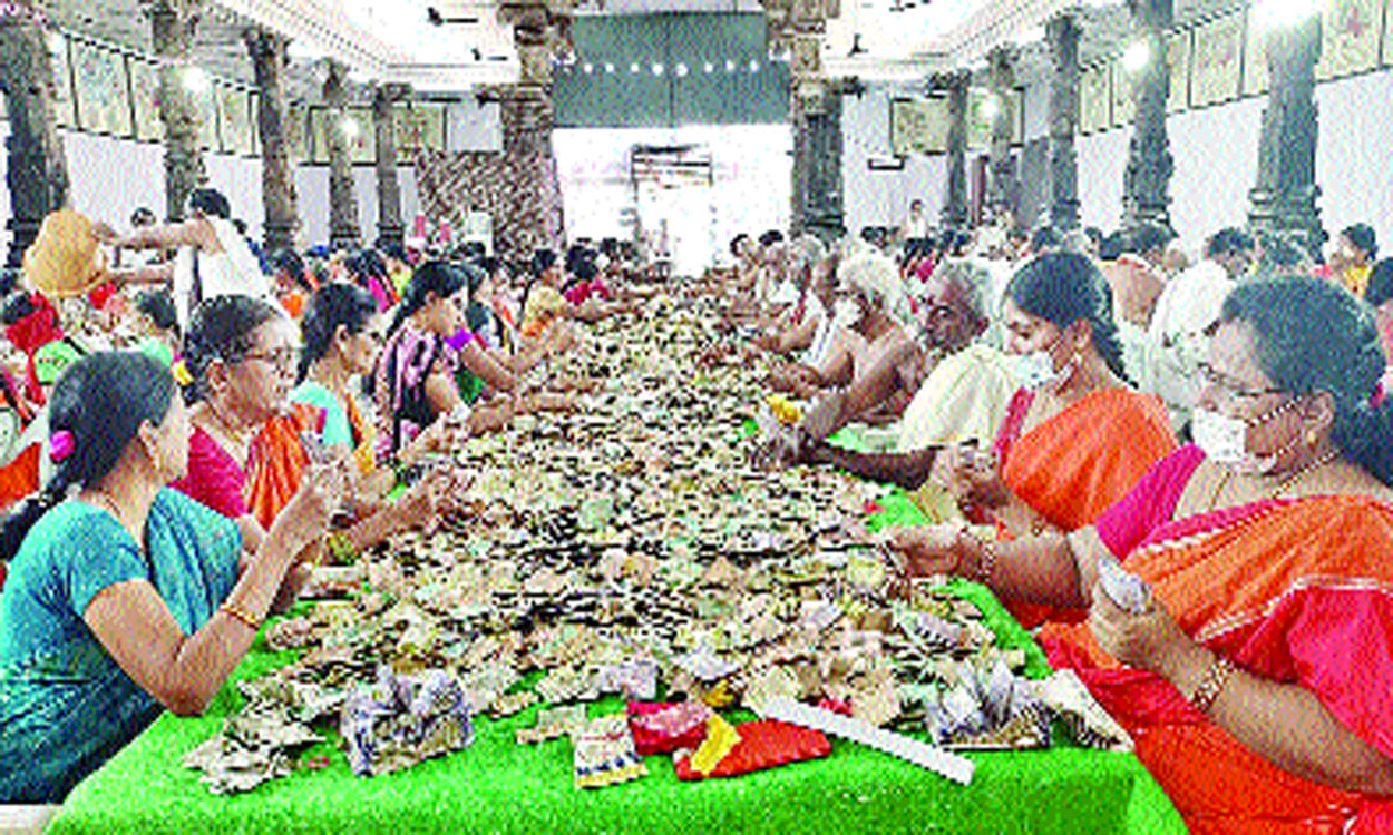 Bhadrachalam: భద్రాద్రి హుండీ ఆదాయం రూ.2,20,91,906