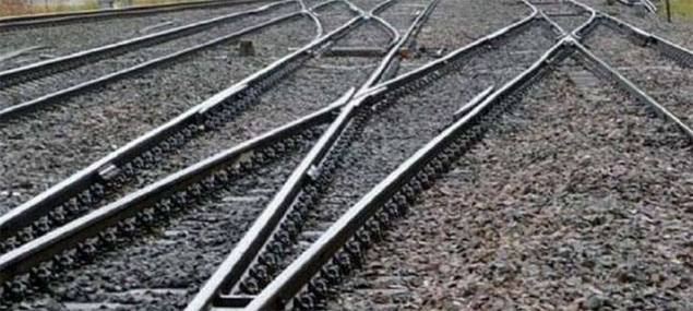 Railway track theft: ఘరానా దొంగల నిర్వాకం