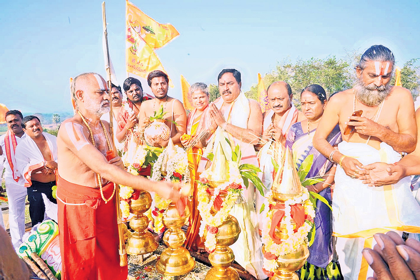 దైవభక్తితోనే మానసిక ప్రశాంతత : మంత్రి దయాకర్‌రావు