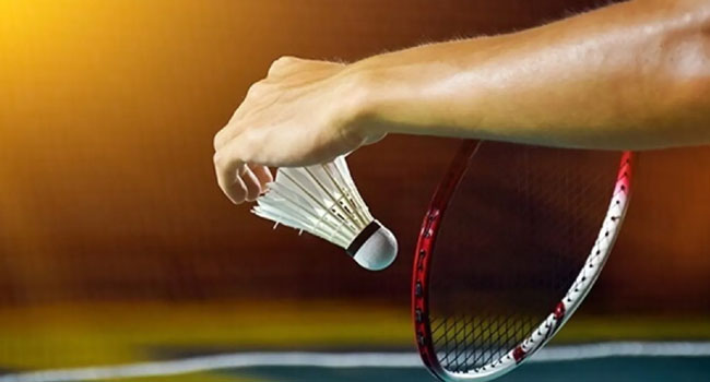 Heart Attack : లాలాపేట స్టేడియంలో బ్యాడ్మింటన్‌ ఆడుతూ ఒక్కసారిగా కుప్పకూలిన ప్లేయర్...