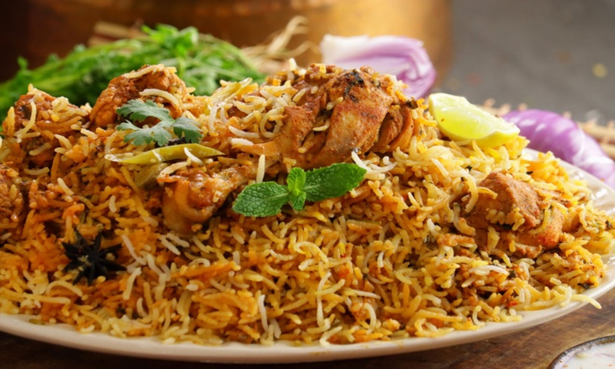 Biryani: బిర్యానీ ప్రియులకు అలర్ట్..  అక్కడ తిన్నారో..?!