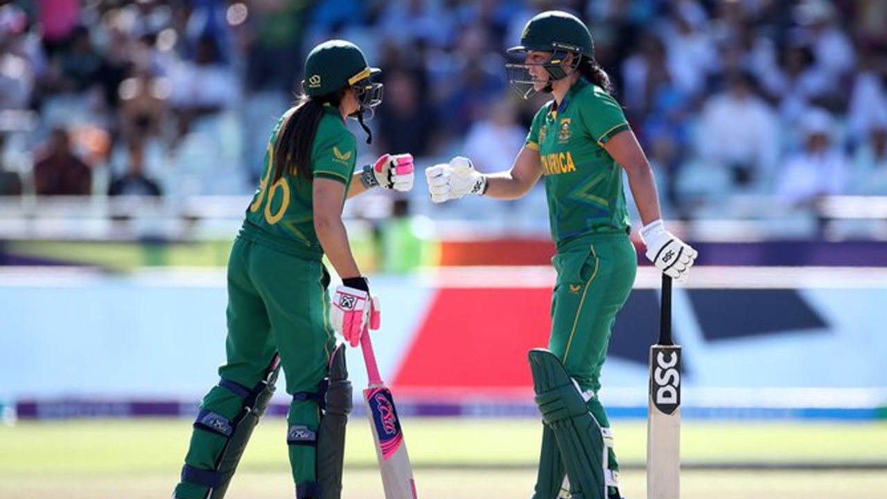  ICC Womens T20 World Cup: సఫారీల జోరుకు ఎక్లెస్టోన్ అడ్డుకట్ట!