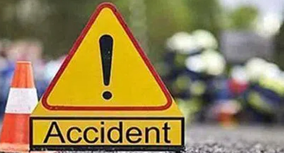 Road accident: పల్టీలు కొట్టిన టాటా ఎస్..ఒకరు మృతి