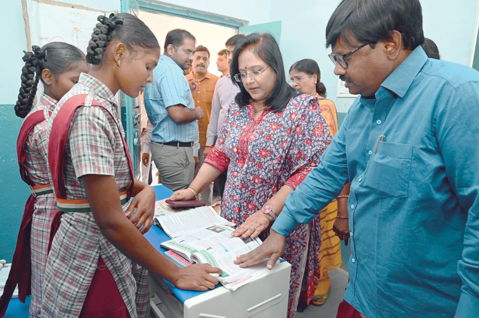 ‘మన ఊరు-మన బడి’ పనులు పూర్తి చేయాలి 