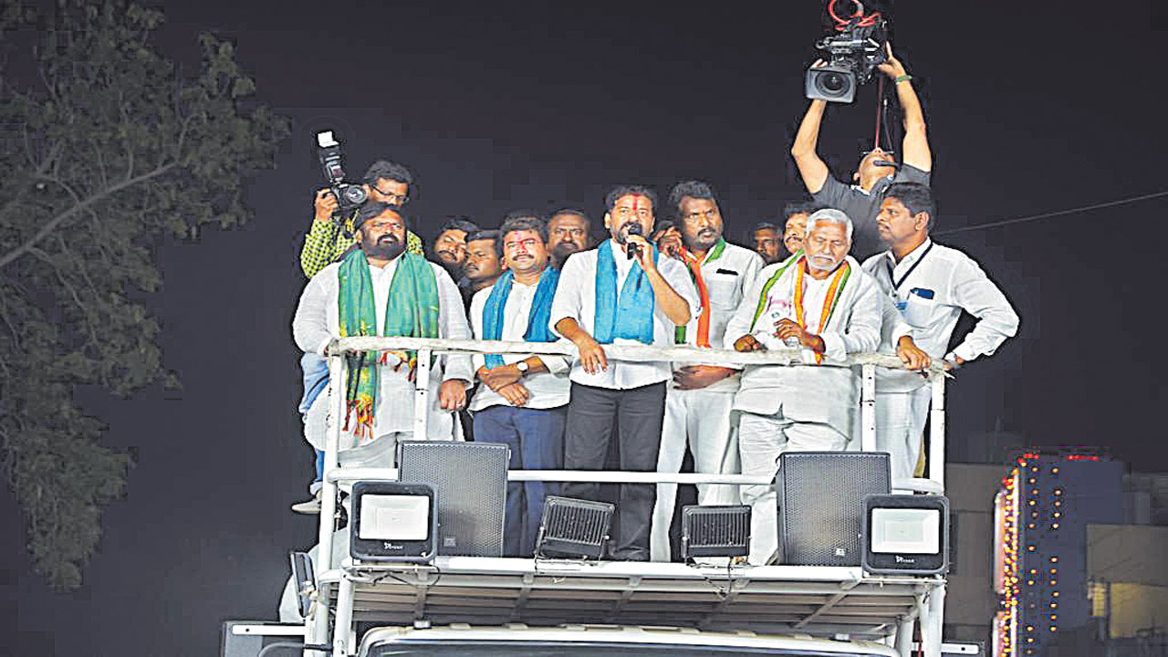 REVANTHREDDY: ఓట్ల కోసమే   హనుమ జపం