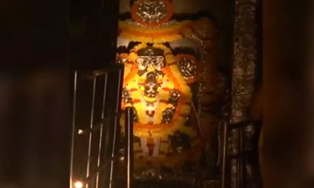 అరసవల్లి శ్రీ సూర్యనారాయణ స్వామి దేవాలయంలో అద్భుత ఘట్టం