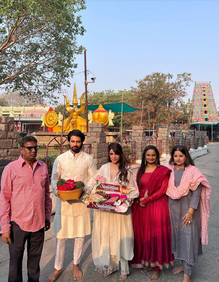 Samantha At Peddamma Temple: జూబ్లీహిల్స్ పెద్దమ్మ తల్లిని దర్శించుకున్న సినీ నటి సమంత