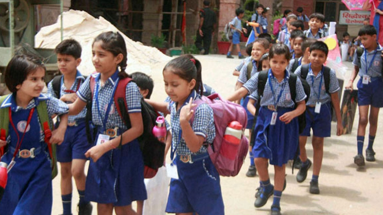 Half Day Schools in Telangana: పాఠశాలలకు ఒంటి పూట బడి తేదీలొచ్చేశాయ్!