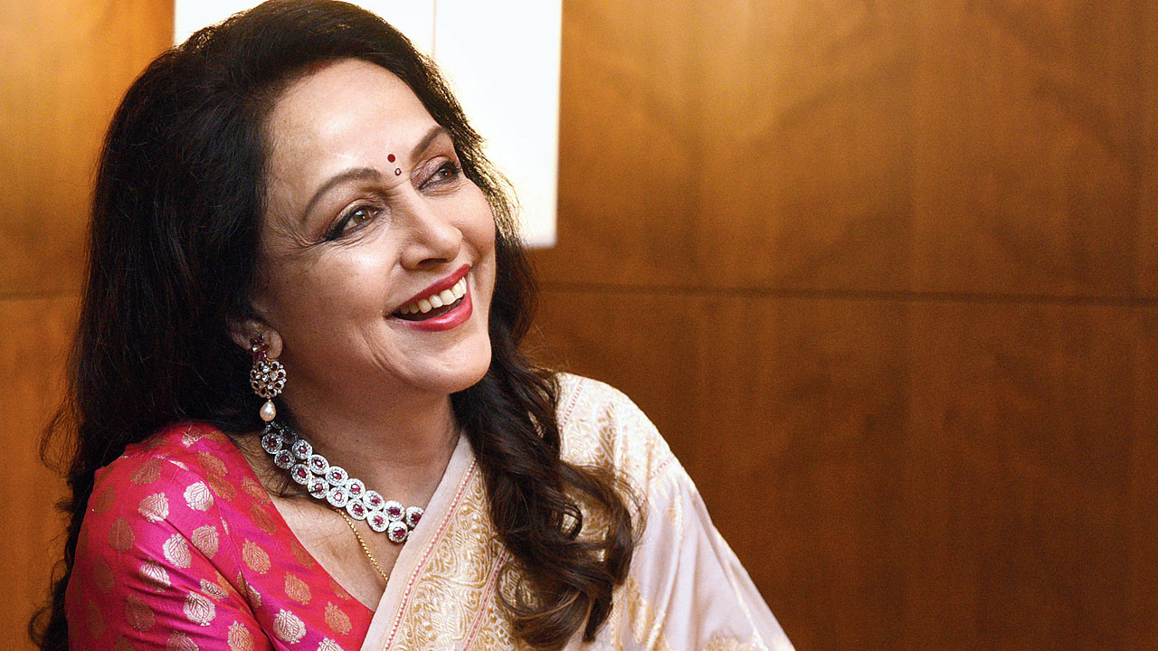 Hema Malini: బీజేపీ ఎంపీ హేమామాలిని ఆసక్తికర వ్యాఖ్యలు 